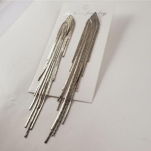 Long Dangle chain earrings - Picture 1 of 3